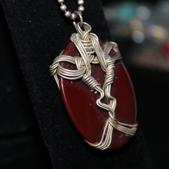 925, Tribal Necklace with etched agate, Eagle Wings, Handmade, wire wrapped - Picture 13 of 14